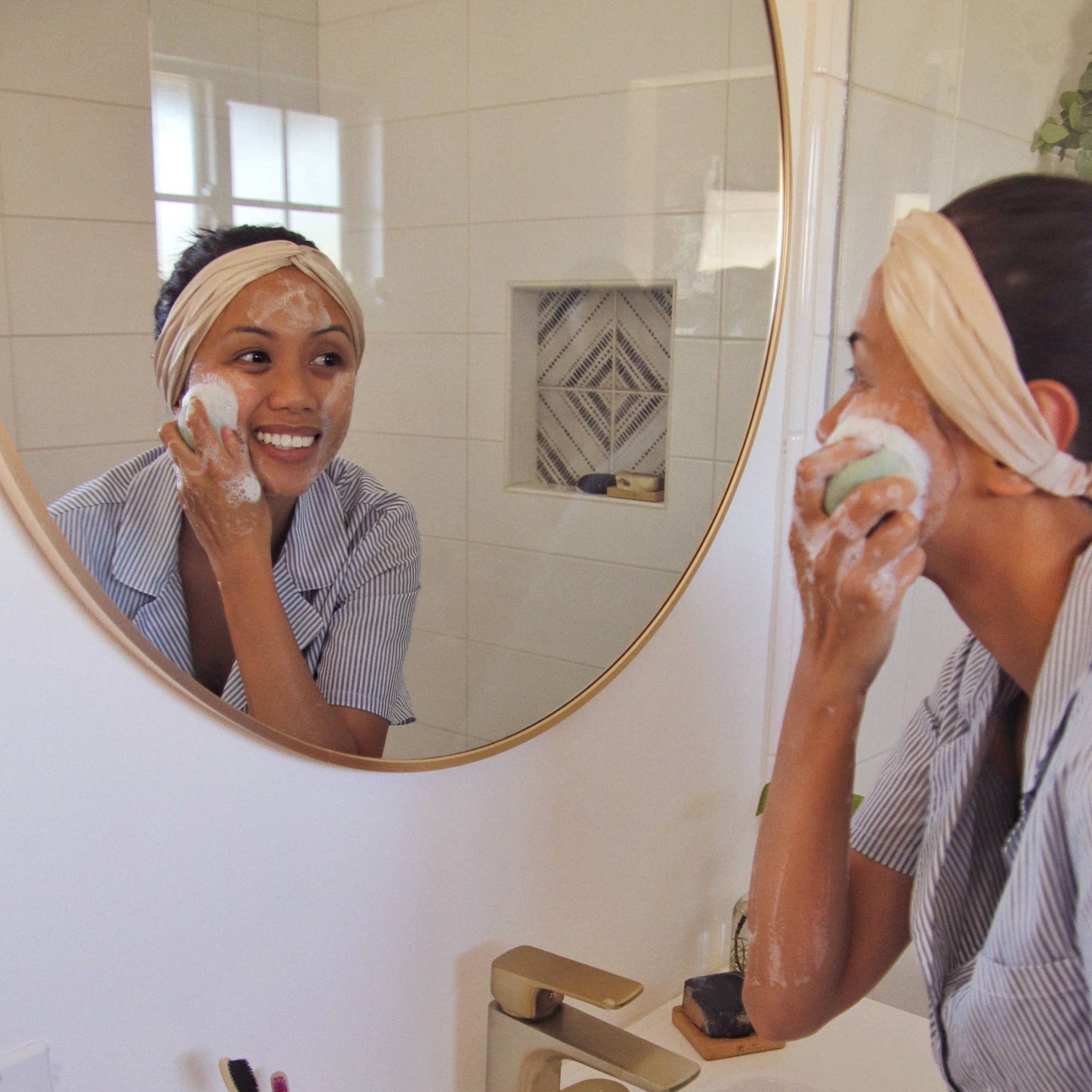 Me Mother Earth - Biodegradable Konjac Sponge - Green Tea