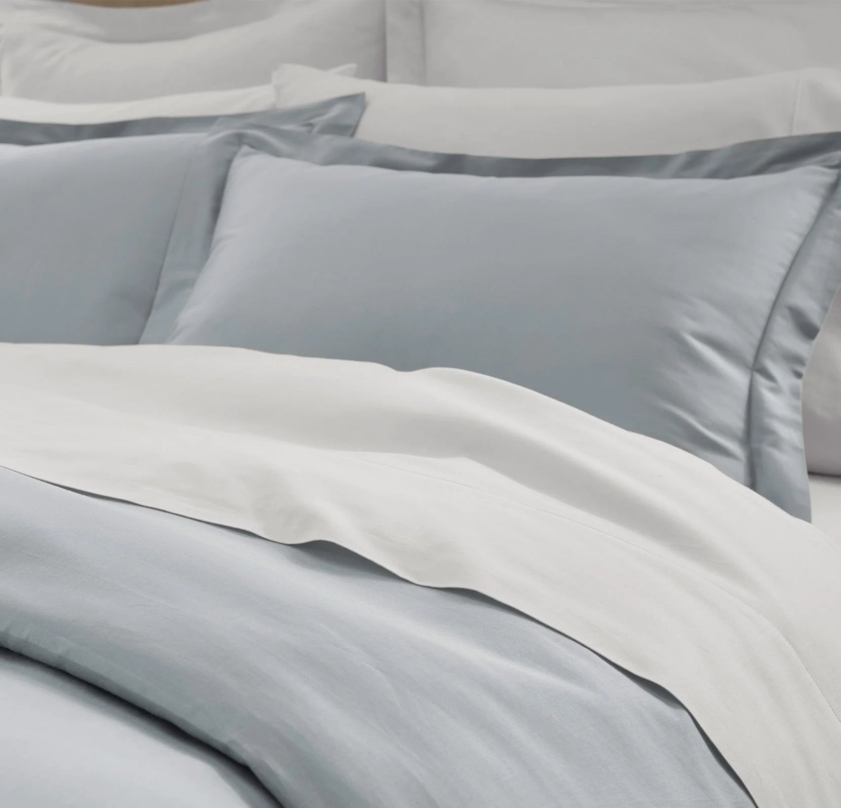 Boll & Branch - Signature Hemmed Duvet Set - Shore (Pre-Order)