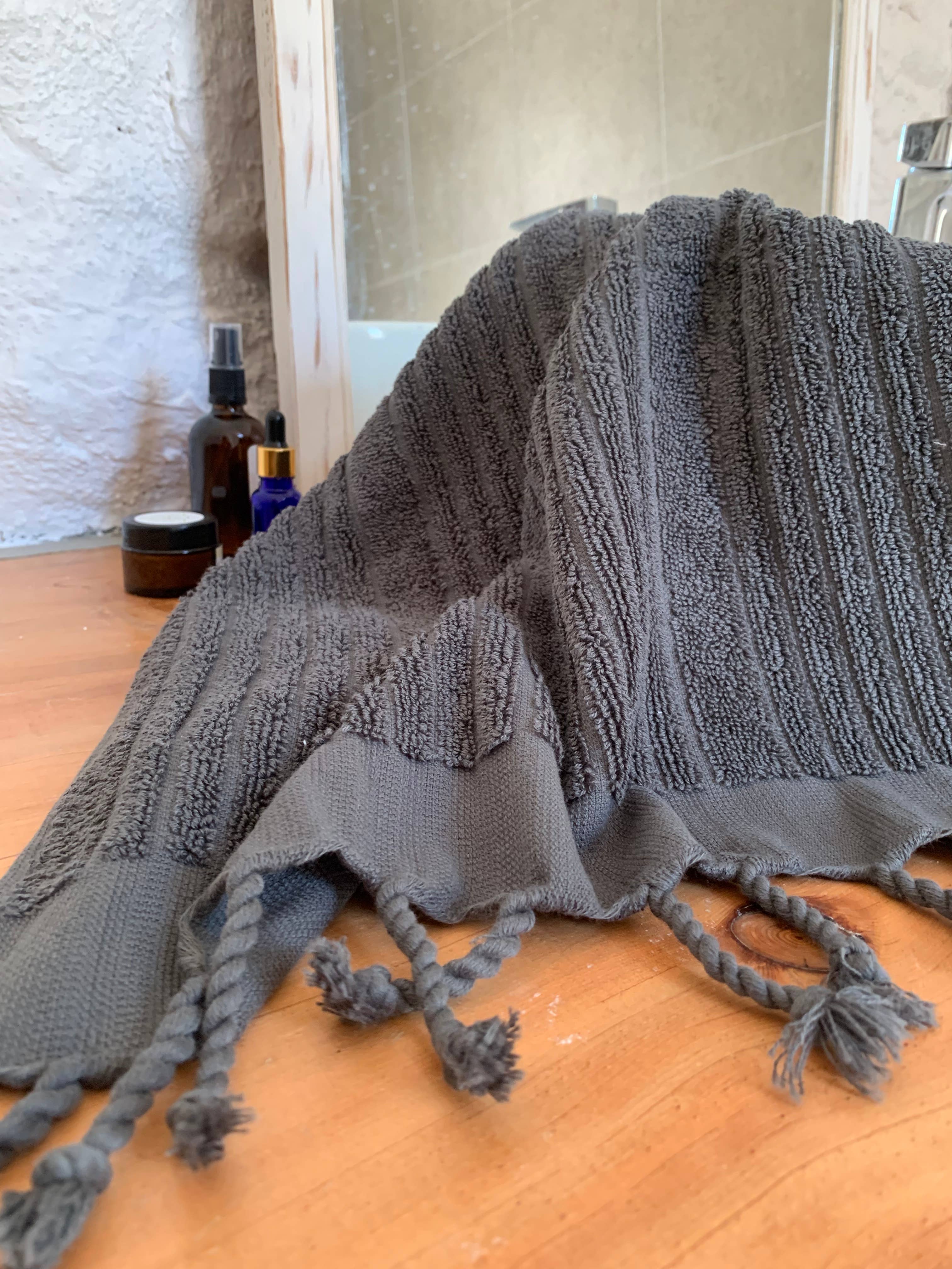 loom.ist - Ottoman Terry Bath Towel: Dark Grey