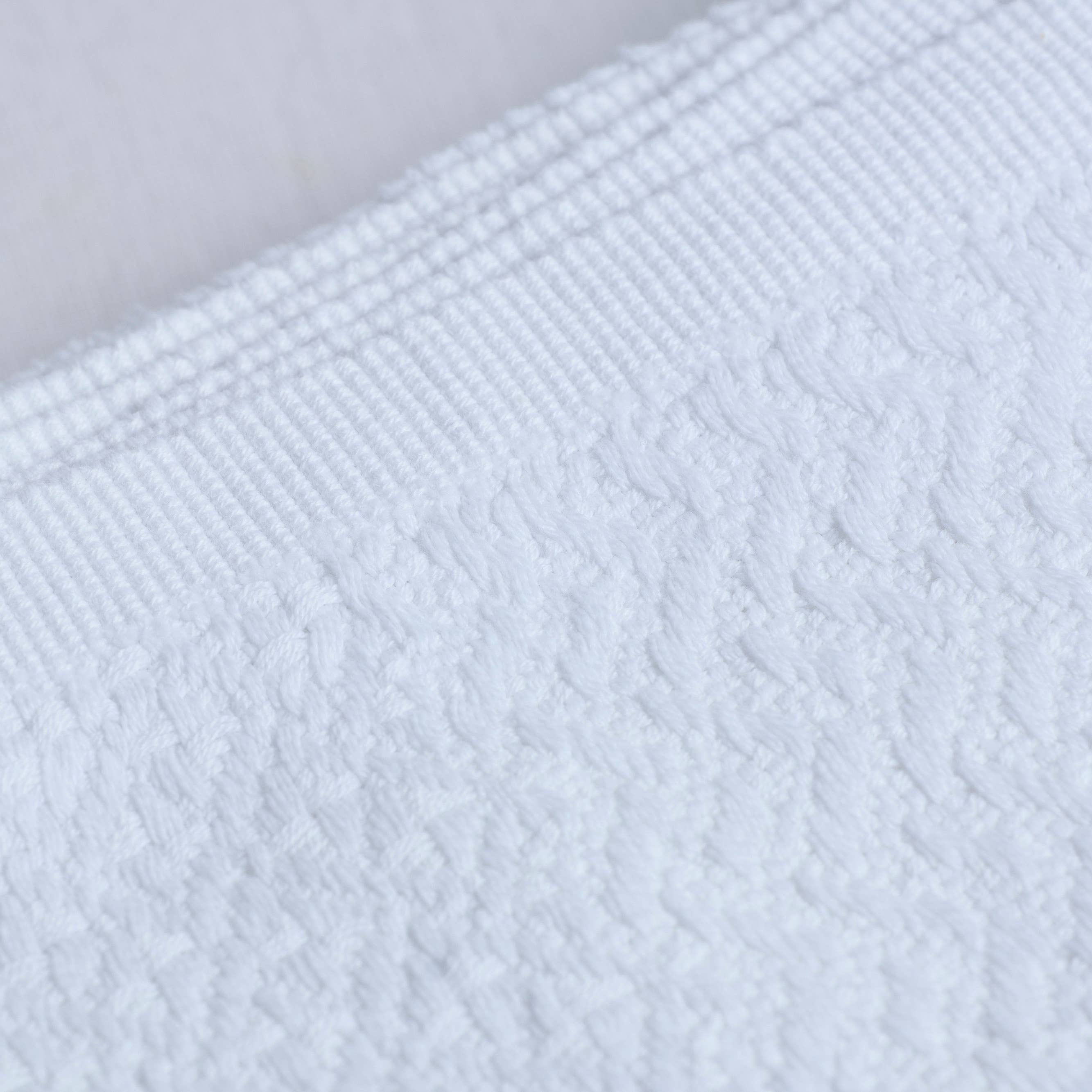 loom.ist - Spa Bath Towel: White