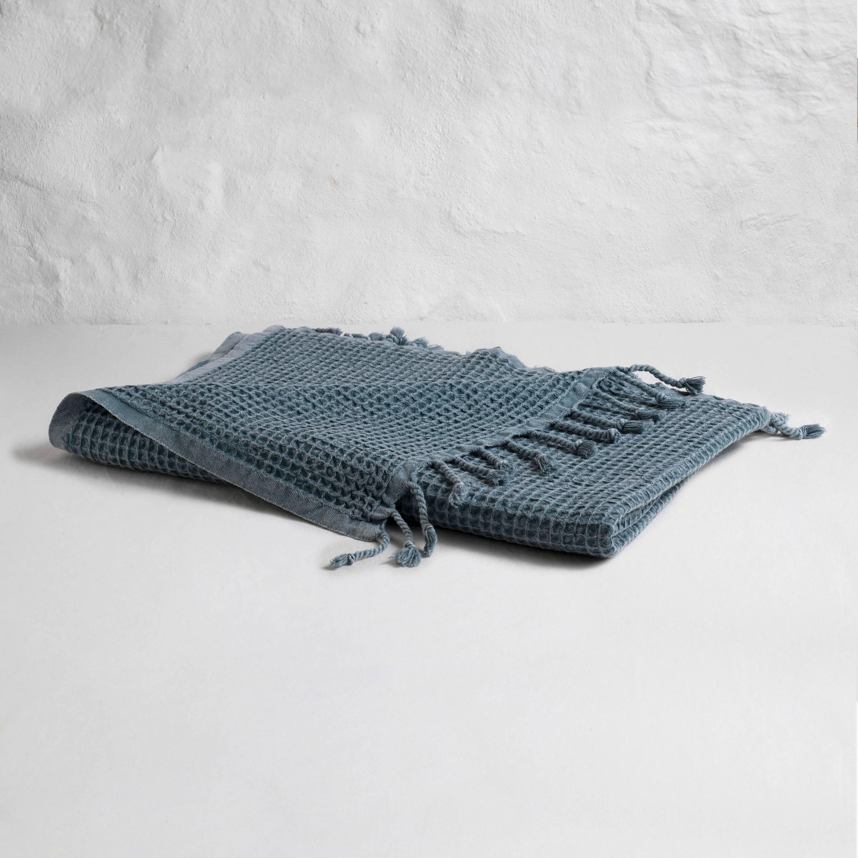 loom.ist - Waffle Bath Towel: Lightgrey