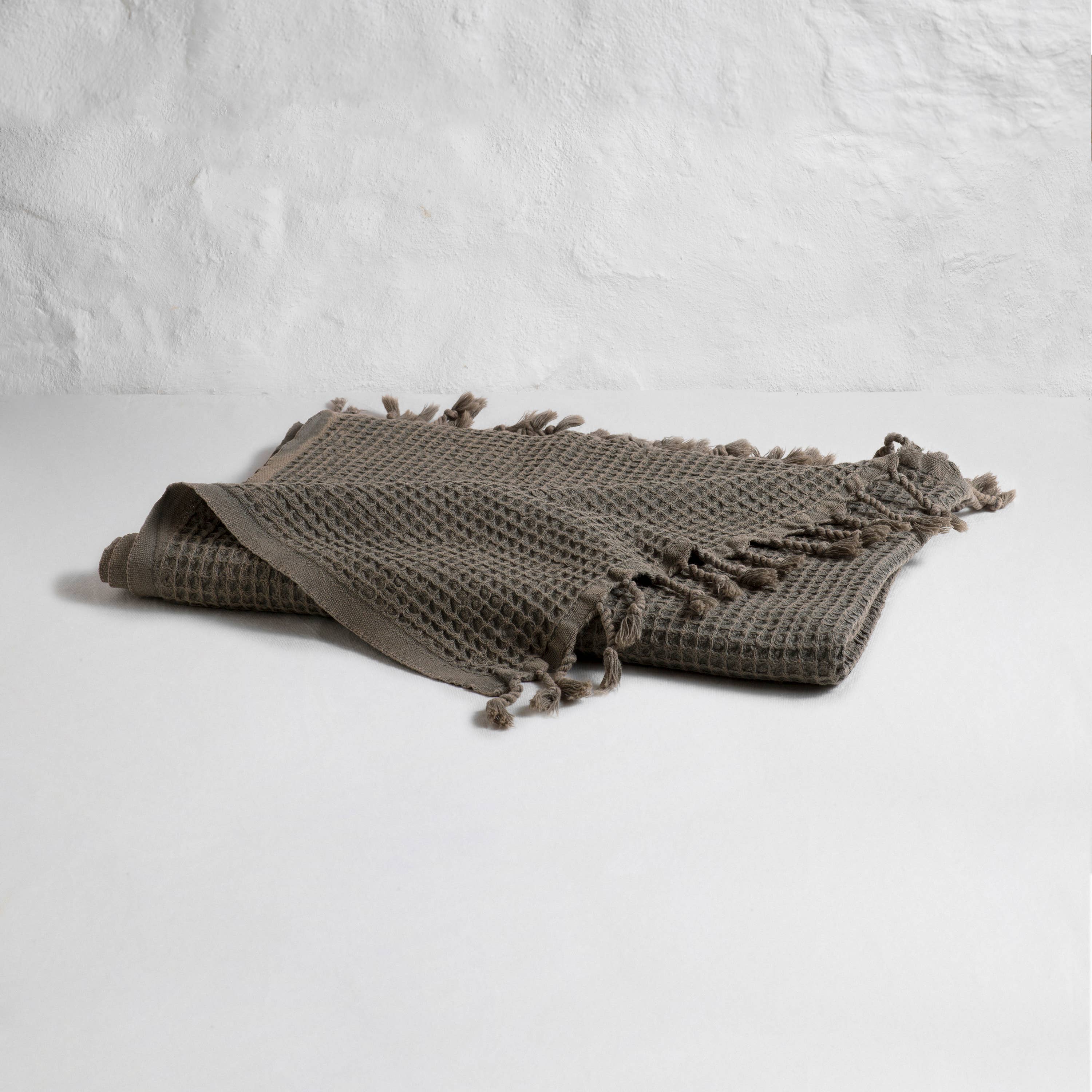 loom.ist - Waffle Bath Towel: Lightgrey