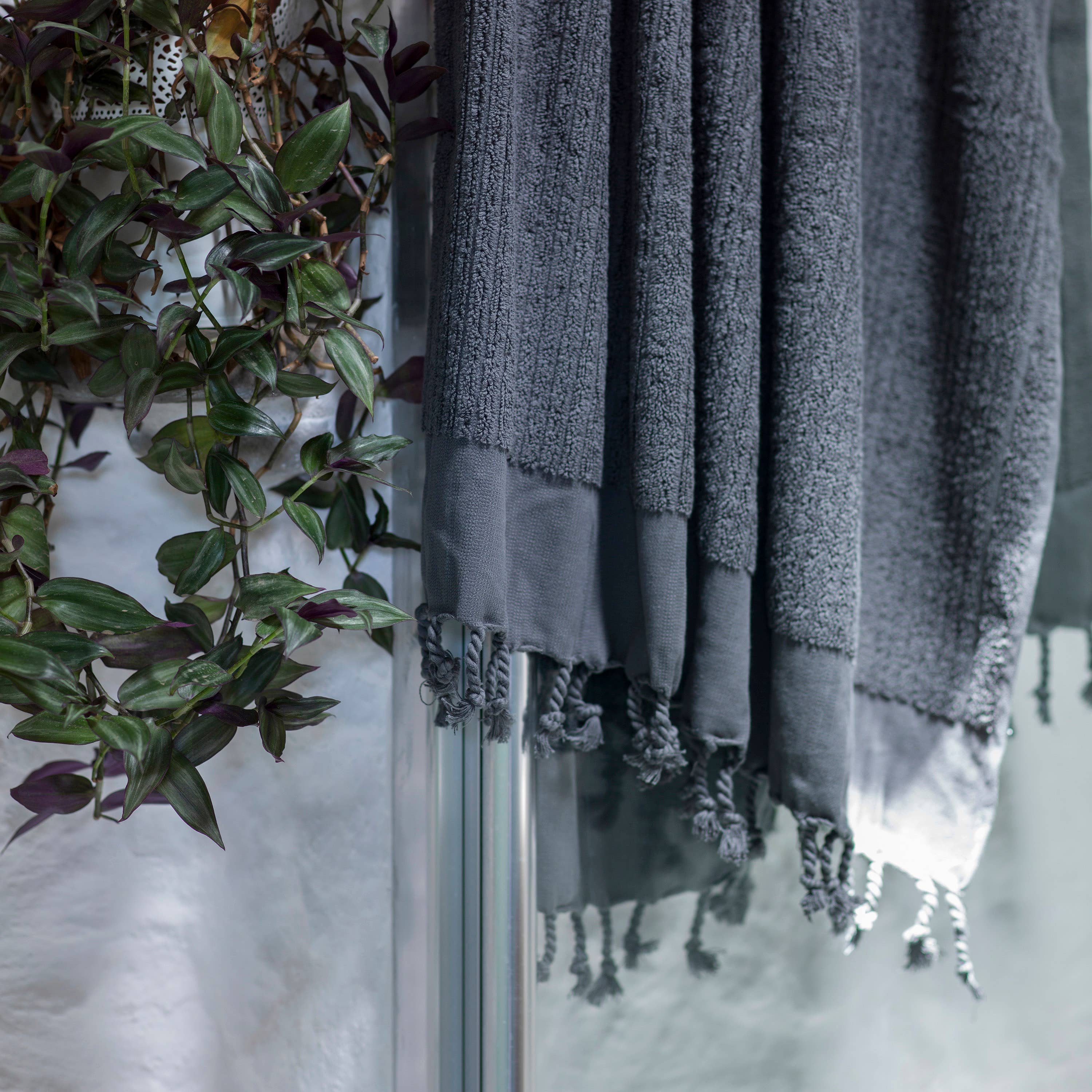 loom.ist - Ottoman Terry Bath Towel: Dark Grey