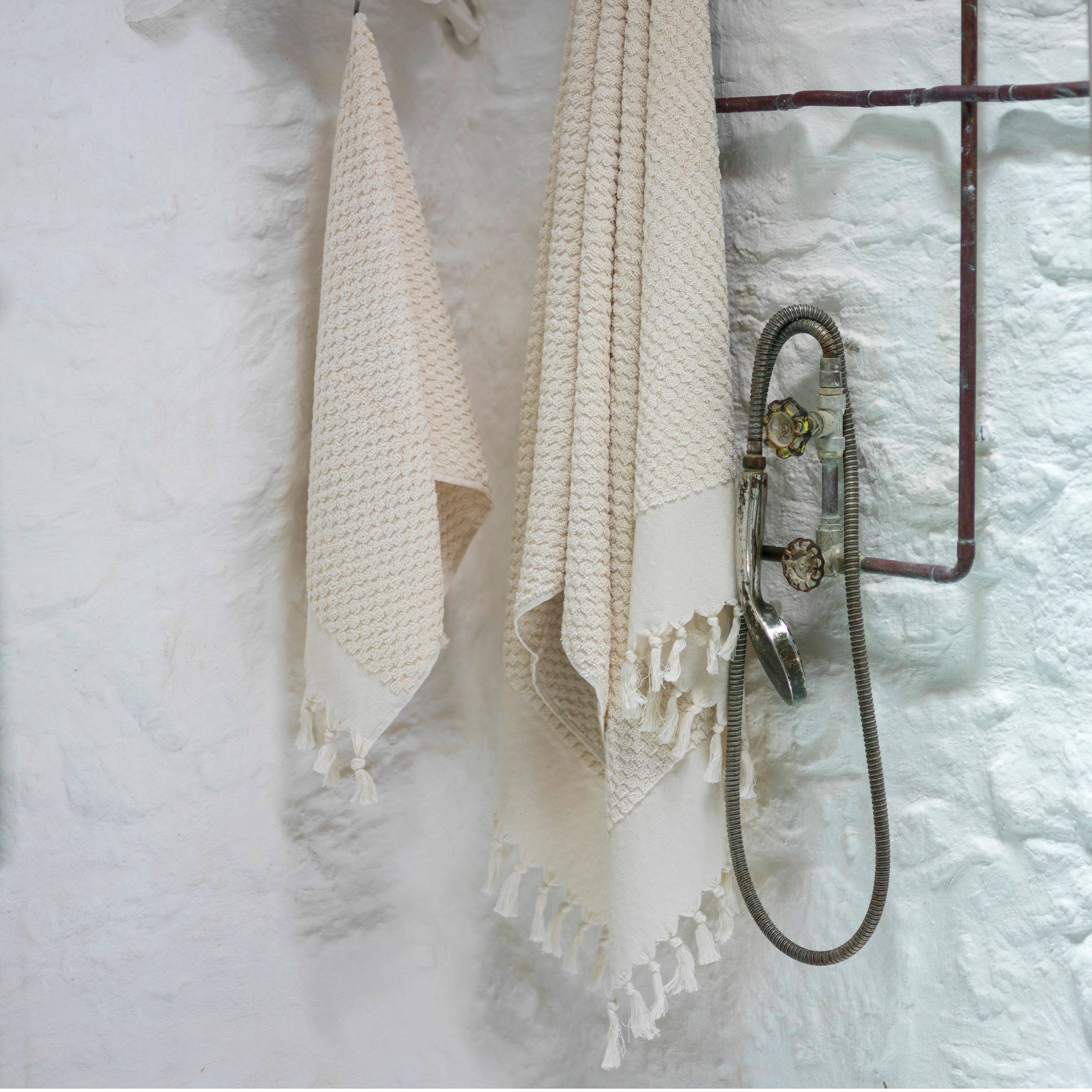 loom.ist - Dotted Terry Bath Towel: Natural