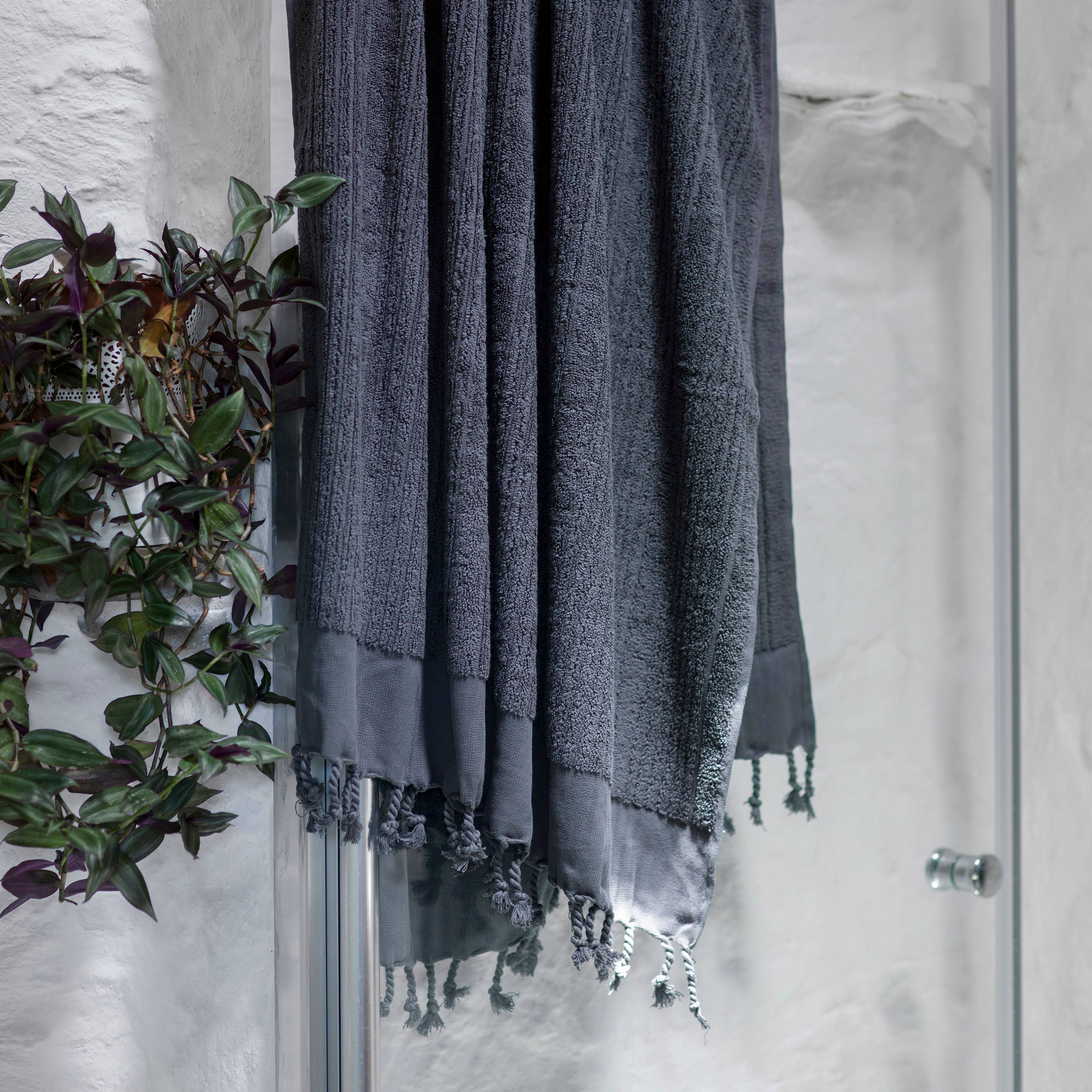 loom.ist - Ottoman Terry Bath Towel: Dark Grey