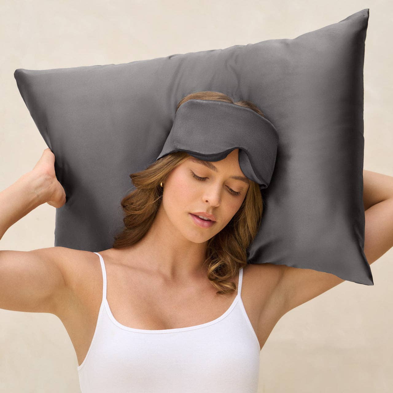 KITSCH - Contour Pillow Eye Mask - Charcoal