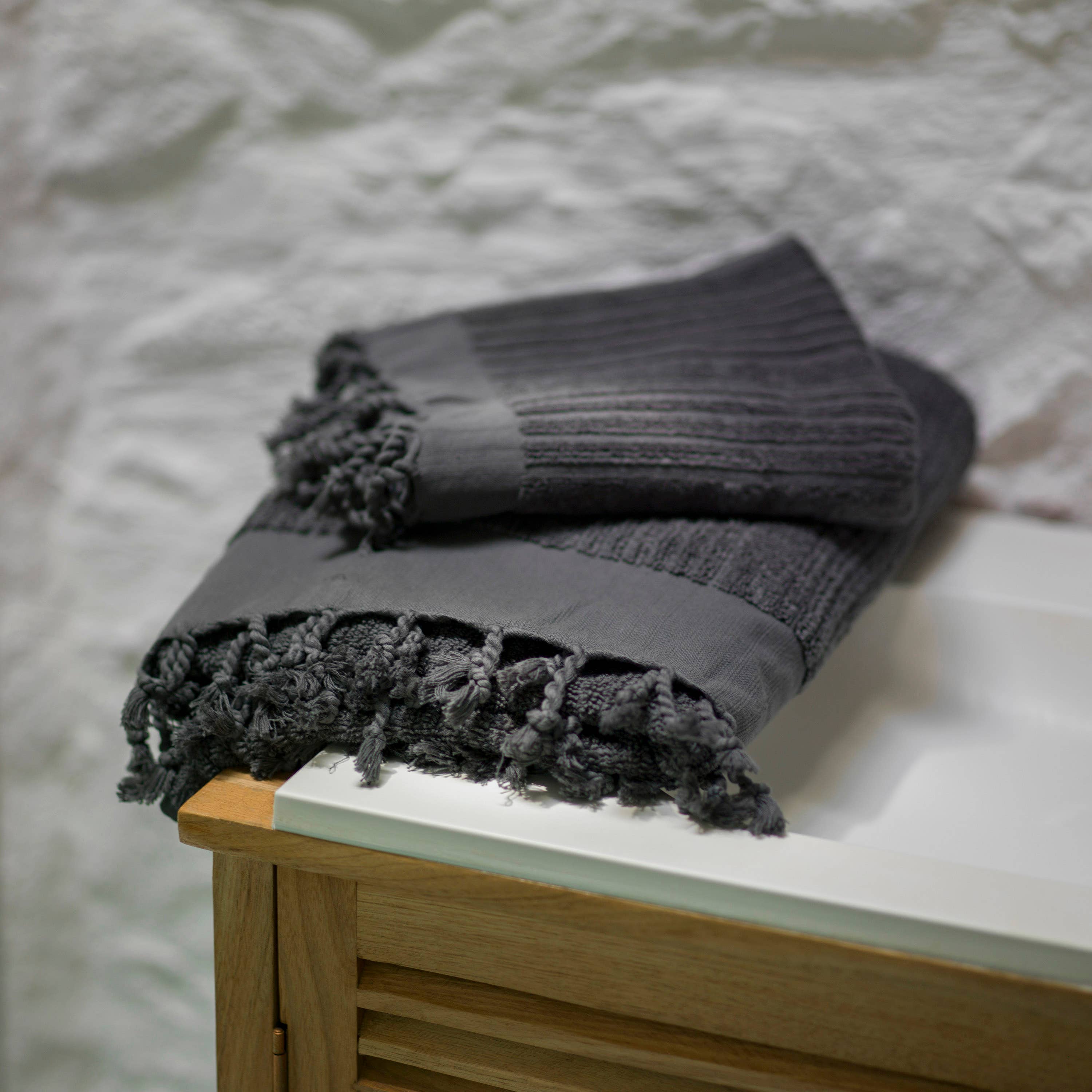 loom.ist - Ottoman Terry Bath Towel: Dark Grey