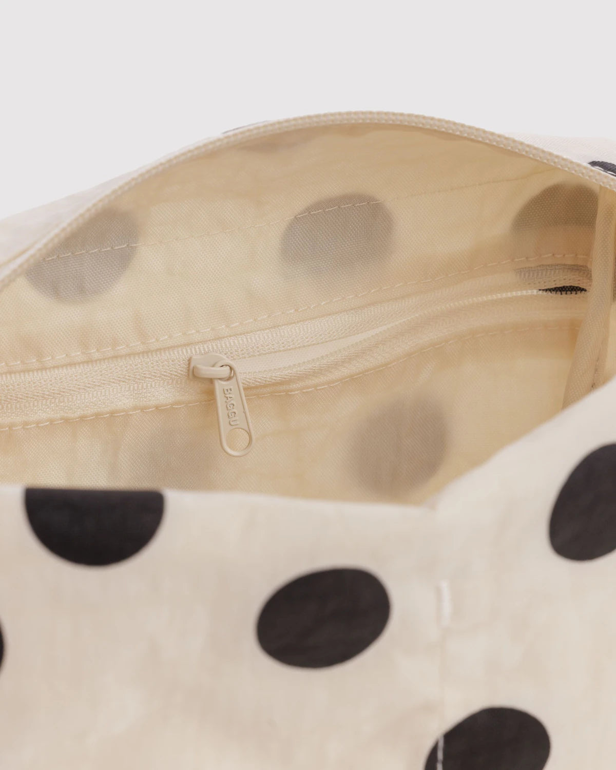Baggu - Dopp Kit - Cream and Black Polka Dot