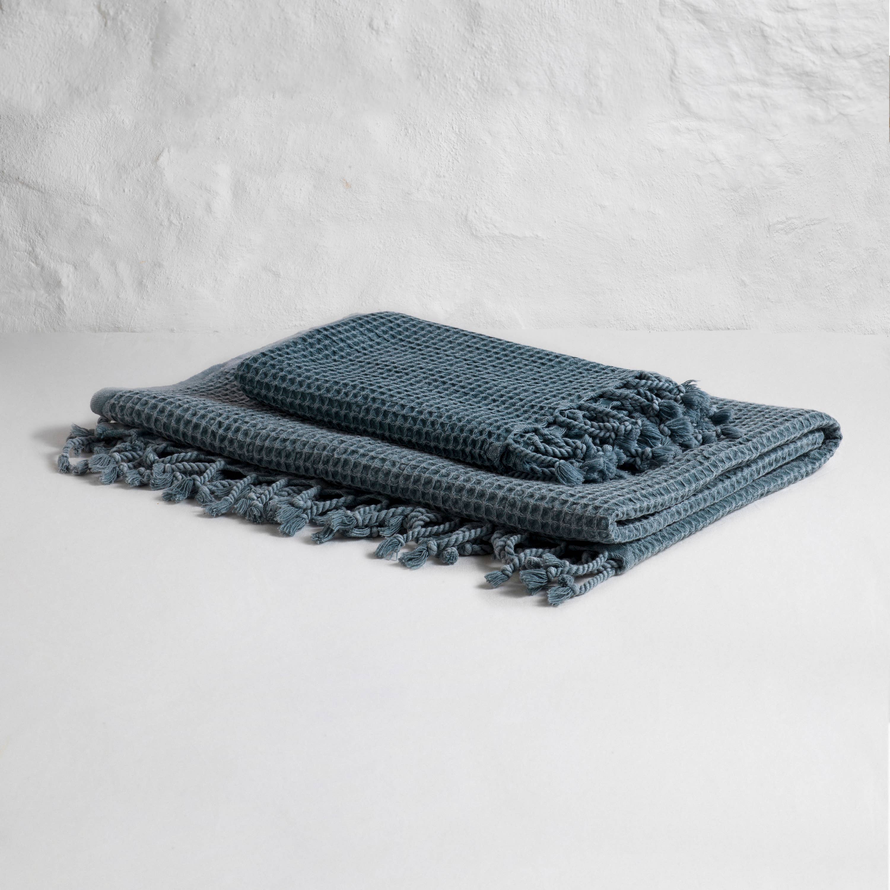 loom.ist - Waffle Bath Towel: Lightgrey