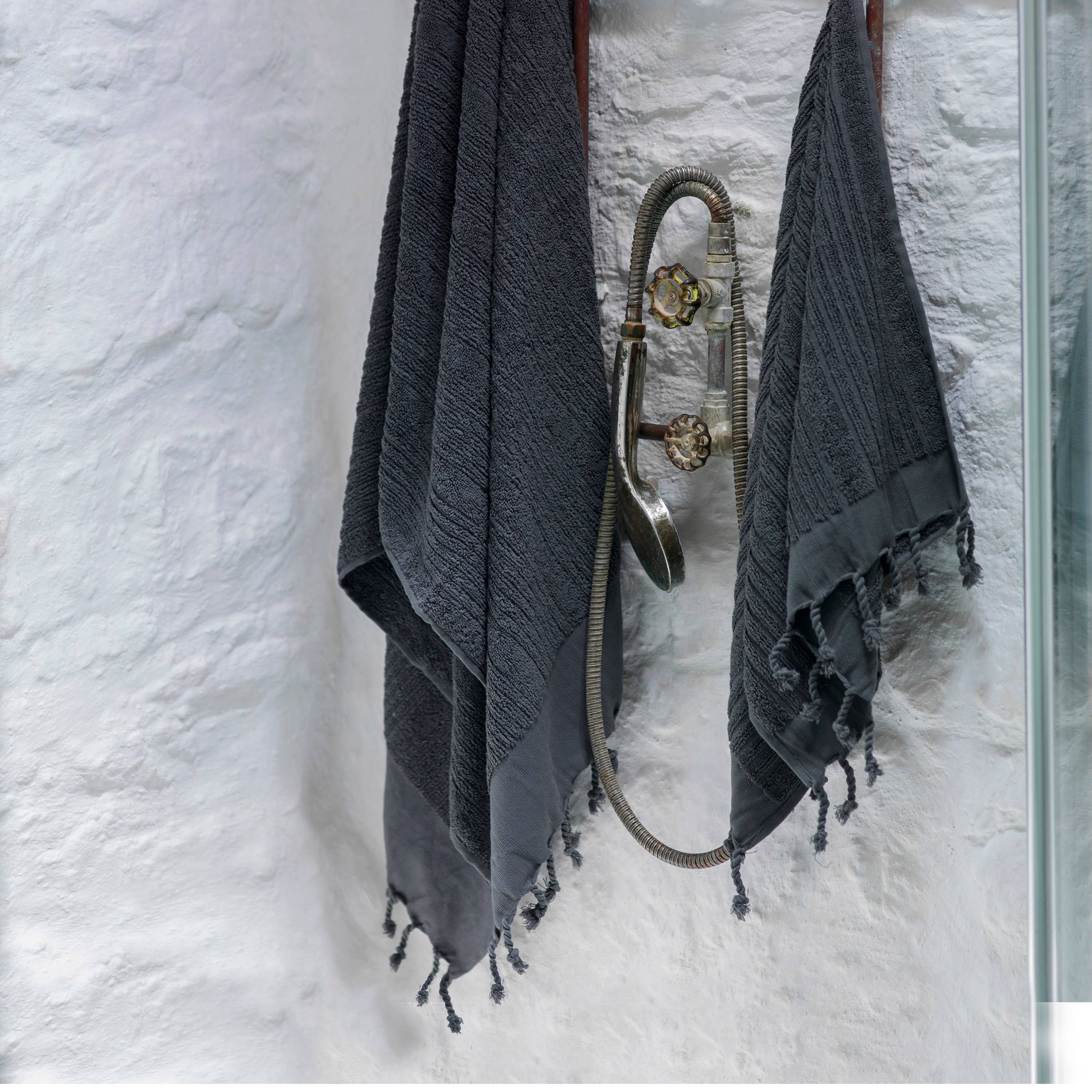 loom.ist - Ottoman Terry Bath Towel: Dark Grey