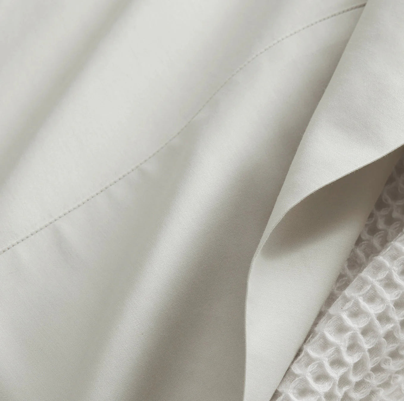 Boll & Branch - Signature Hemmed Sheet Set - Mist (Pre-Order)