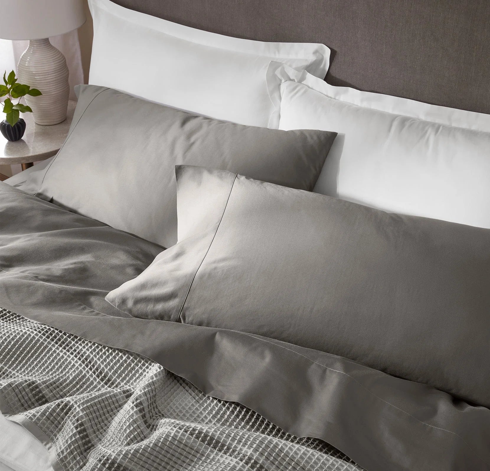 Boll & Branch - Signature Hemmed Sheet Set - Stone (Pre-Order)