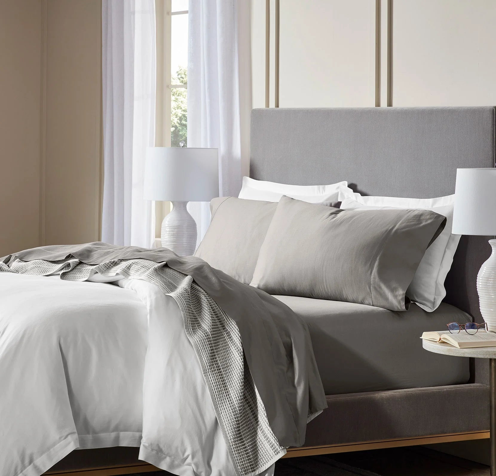 Boll & Branch - Signature Hemmed Sheet Set - Stone (Pre-Order)